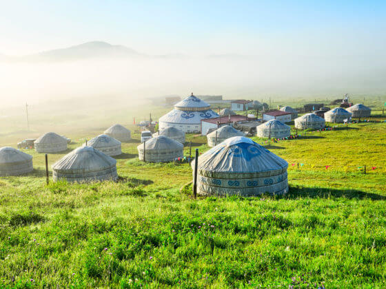 Jurtencamp in der Mongolei